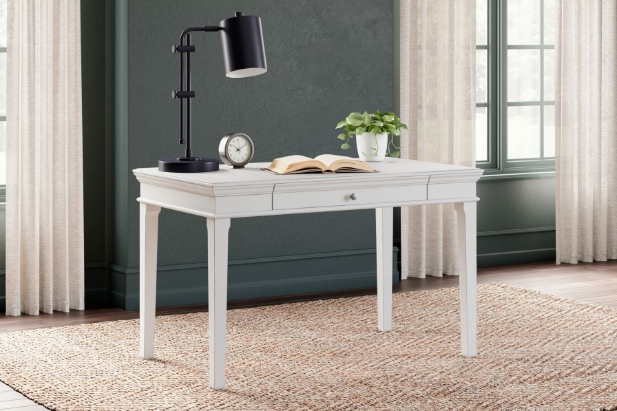 Home Office * | Best Choice Signature Design By Ashley Kanwyn Home Office Small Leg Desk H777-10 At Woodstock Furniture & Mattress Outlet